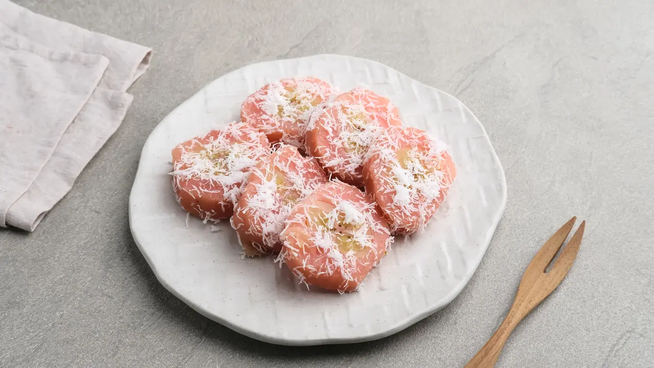 pisang kelapa parut kue mata roda