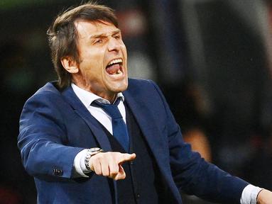 Antonio Conte - Tangan dingin pelatih asal Italia ini tak perlu diragukan lagi. Memenangkan gelar liga bersama Juventus, Chelsea dan Inter Milan merupakan bukti kepiawaiannya dalam meramu tim menjadi juara. (AFP/Vincenzo Pinto)