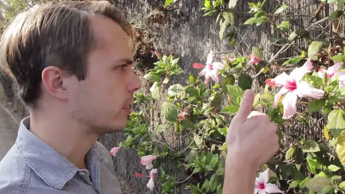 7 Hal Online yang Bakal 'Garing' Kalau Dilakukan di Dunia Nyata