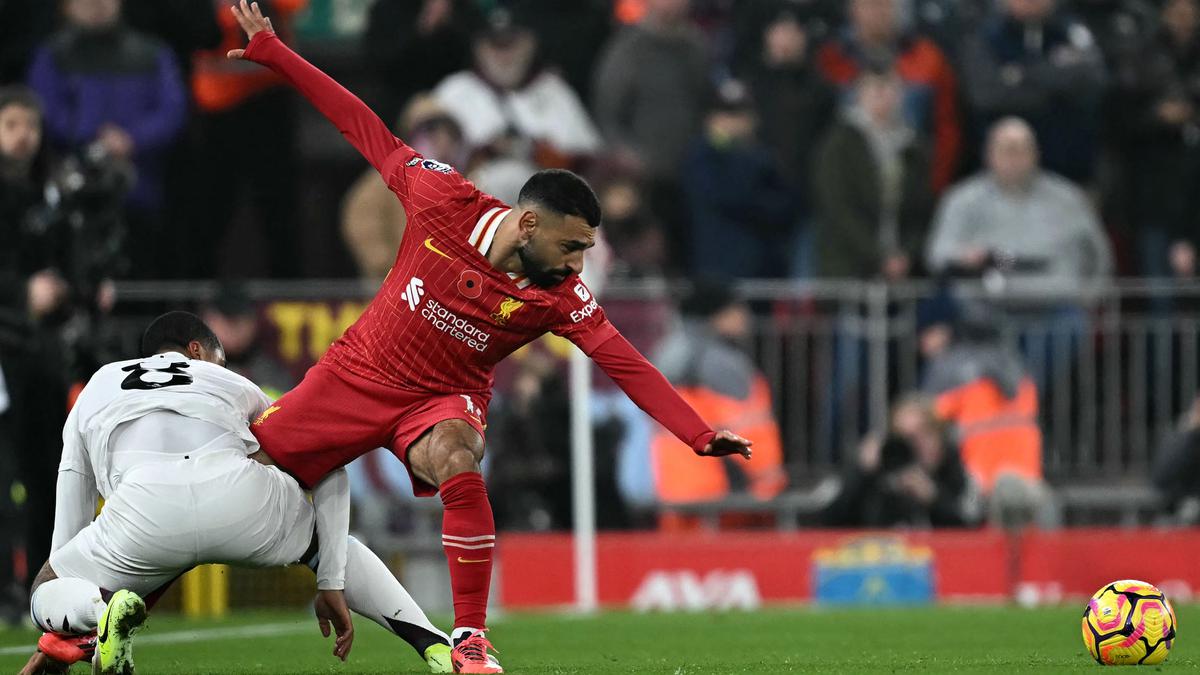 Liverpool vs Aston Villa: Salah Cetak Rekor 250 Gol untuk The Reds