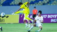 Foto: Disiplin dan Tak Kenal Kompromi, Timnas Indonesia U-17 Kesulitan Tembus Benteng Pertahanan Malaysia