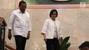 Jaksa Agung M. Prasetyo bersama Menteri Keuangan Sri Mulyani Indrawati seusai menggelar konferensi pers terkait putusan gugatan persidangan internasional di Gedung Kejaksaan Agung, Jakarta, Senin (1/4). (Liputan6.com/Immanuel Antonius)