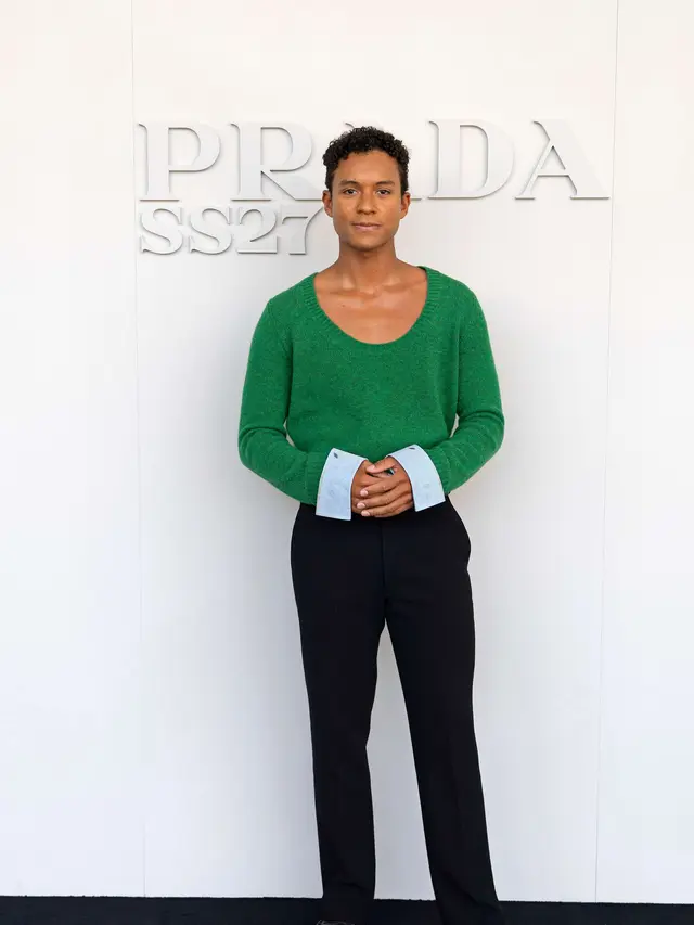 ENHYPEN hingga Jaehyun NCT Tampil Curi Perhatian di Prada Menswear Spring/Summer 2027 "Clarity"
