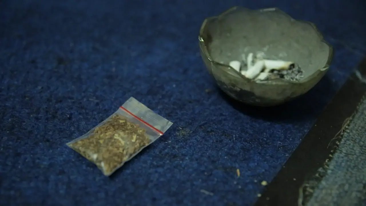 Tembakau Gorila dalam Kemasan Plastik Kecil