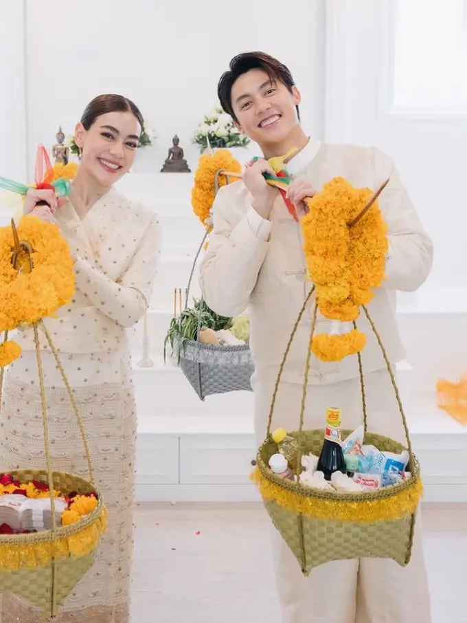 Pertunangan Aktris Kimberley Anne dan Mark Prin Kental budaya Thailand yang baru terungkap