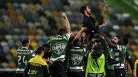 Musim ini, tim asuhan Ruben Amorim masih belum terkalahkan dalam 32 pertandingan yang sudah dijalani dan mengumpulkan 82 poin yang tak mungkin dikejar oleh Porto, yang menempati posisi kedua. (Foto: AFP/Patricia De Melo Moreira)