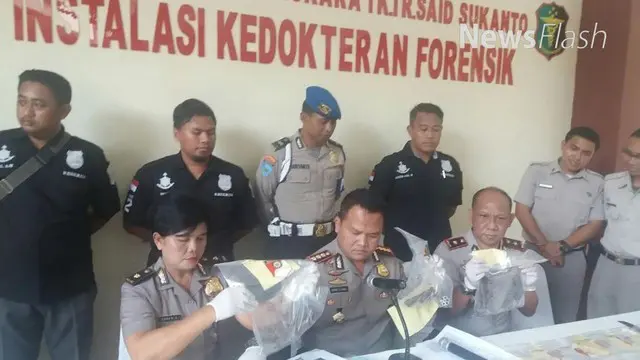 Tiga dari lima perampok dibekuk anggota Polsek Medansatria, Kota Bekasi, Minggu 12 Februari 2017. Dua di antaranya tewas ditembak karena melawan penyidik saat hendak ditangkap.‎