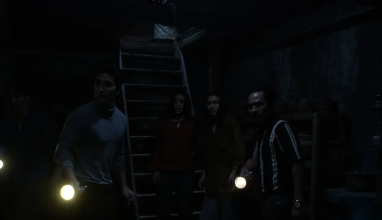Tanda-tanda kesuksesan Ivanna sebenarnya sudah terasa sejak hari pertama penayangan di bioskop. Pada 14 Juli 2022, film ini mengumpulkan 205.899 penonton. Pencapaian ini menempatkan Ivanna sebagai film dengan jumlah penonton hari pertama terbanyak ke-11 dalam sejarah sinema Tanah Air. Para pemerhati film menyebut, 1 juta penonton bukan hal sulit buat Ivanna. (Foto: Dok. MD Pictures)