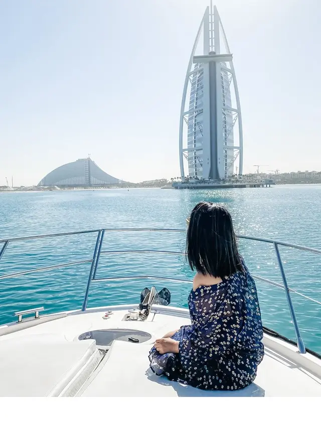 7 Potret Liburan Ririn Ekawati di Dubai, Tampil Kasual dan Memesona
