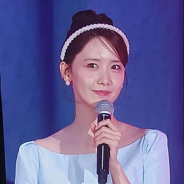 YOONA di acara fanmeeting di Tennis Indoor Jakarta, Minggu (3/3/2024). [Foto: Lanny Kusuma/Fimela]