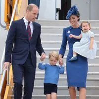 Pangeran William dan Kate Middleton bersama dua anaknya, George dan Charlotte (The Hollywood Life)