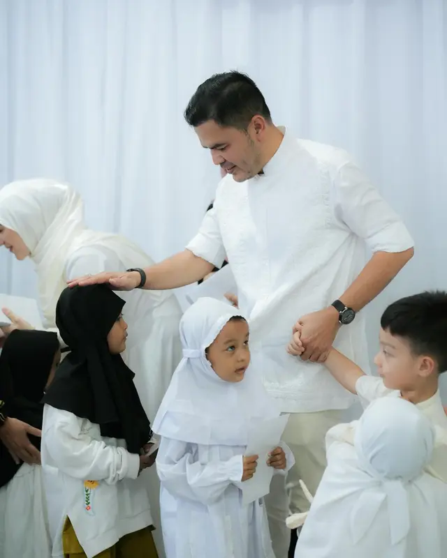 6 Potret kedekatan Haldy Sabri dengan Air Rumi, putra sulung Irish Bella ini bak ayah dan anak kandung