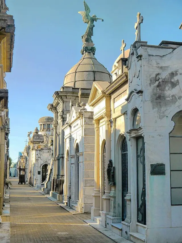 Kuburan Paling Indah dan Unik di Dunia (sumber: mentafloss)
