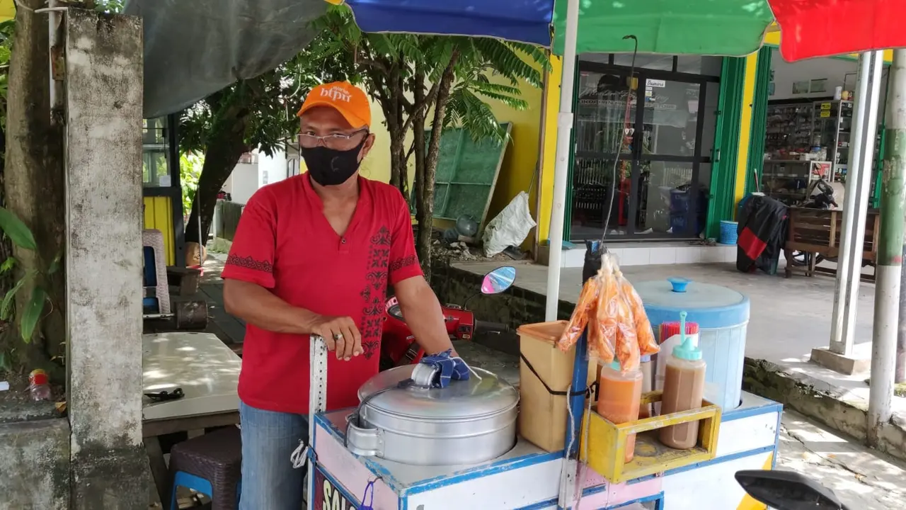 Penjual bakso pentol