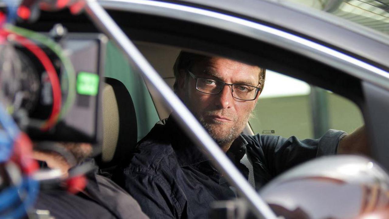 Nyalakan Lampu Jauh, Jürgen Klopp Ganggu Pengemudi Mobil Lain? 