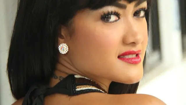 6 Artis yang Dituding Lecehkan Islam