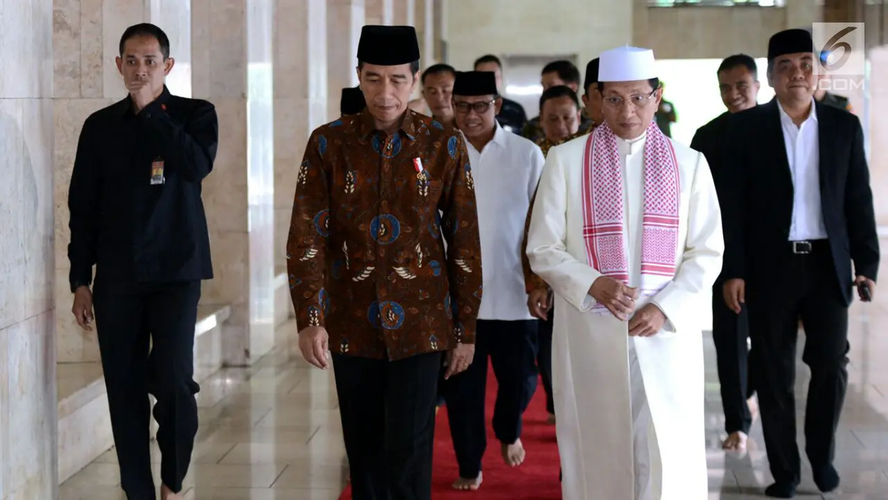 Bersama Imam Besar Masjid Istiqlal, Jokowi Tunaikan Salat Jumat