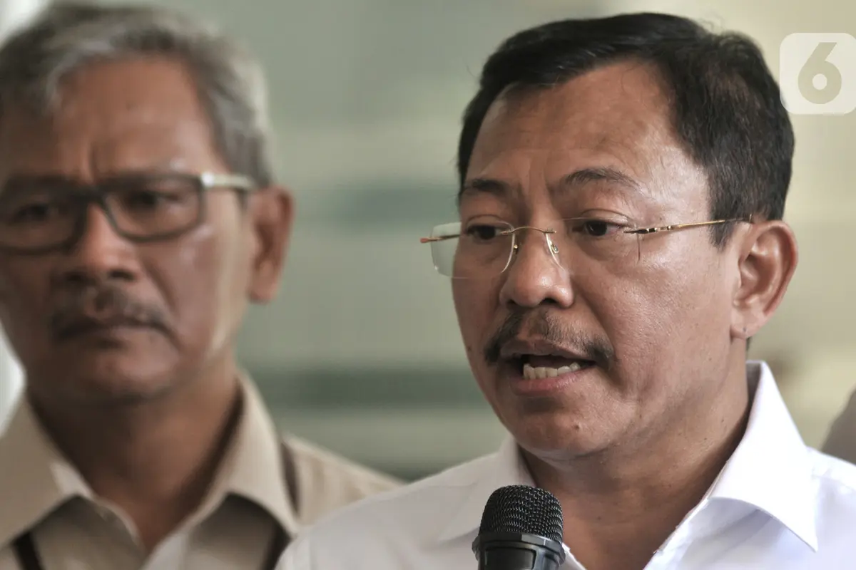 Menkes Terawan Tinjau Kondisi Dua Pasien Positif Corona di RSPI Saroso