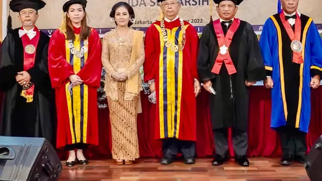 Ida Sumarsih dalam menggelar sidang terbuka Promosi Doktor Program Doktor Ilmu Hukum, 17 September 2022.