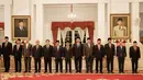 Sebelumnya diberitakan, Koordinator Staf Khusus Presiden Ari Dwipayana menyebut reshuffle kabinet kali ini untuk mendukung transisi dari pemerintahan Jokowi-Ma'ruf Amin ke pemerintahan Prabowo Subianto. (Yasuyoshi CHIBA / AFP)