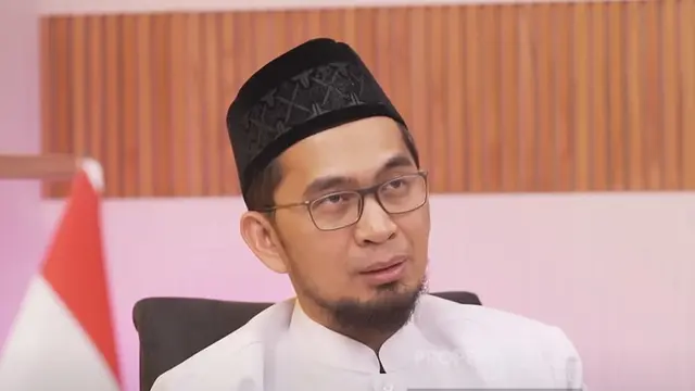 Ustadz Adi Hidayat (SS: YT Adi Hidayat Official)