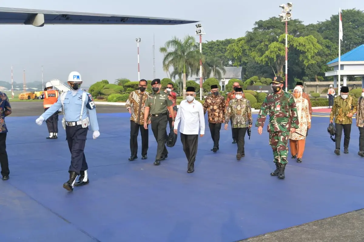 Wakil Presiden (Wapres) Ma'ruf Amin bertolak ke Tasikmalaya Jawa Barat pagi ini, Selasa (8/6/2021). Ma'ruf akan menghadiri Rembuk Nasional Vokasi dan Kewirausahaan Balai Latihan Kerja (BLK) Komunitas Tahun 2020.