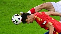 Jadi bek tengah inti selama Euro 2024 membuat nama Robin Le Normand turut dikaitkan dengan klub besar La Liga, Atletico Madrid. Menurut beberapa sumber, Los Rojiblancos bersedia mengeluarkan 30 juta Euro untuk membawa Le Normand dari Real Sociedad. (AFP/Tobias Schwarz)