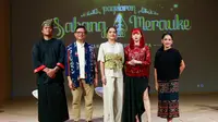 Isyana Sarasvati dan Cantika Abigail dalam konferensi pers pagelaran Sabang Merauke Pahlawan Nusantara di The Resonanz Music Studio, Kebayoran Baru, Jakarta Selatan, Selasa (8/8/2203). (Dok. IST)