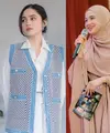 Lihat di sini beberapa potret pesona kontras yang tetap elegan dari Syifa Hadju saat pakai hijab dan tampil terbuka.