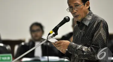 Tafsir Nurchamid menjalani sidang lanjutan di Pengadilan Tipikor, Jakarta, Rabu (19/11/2014). (Liputan6.com/Miftahul Hayat)