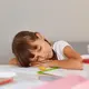 Kesehatan mental pada anak sering kali sulit dikenali karena mereka belum memiliki kemampuan untuk menjelaskan perasaan secara jelas. [Dok/freepik.com/user18526052]