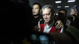 Musisi Fariz Roestam Moenaf alias Fariz RM usai mengikuti sidang pembacaan putusan di Pengadilan Negeri Jakarta Selatan, Kamis (11/9/2025). (Kapanlagi.com/Budy Santoso)