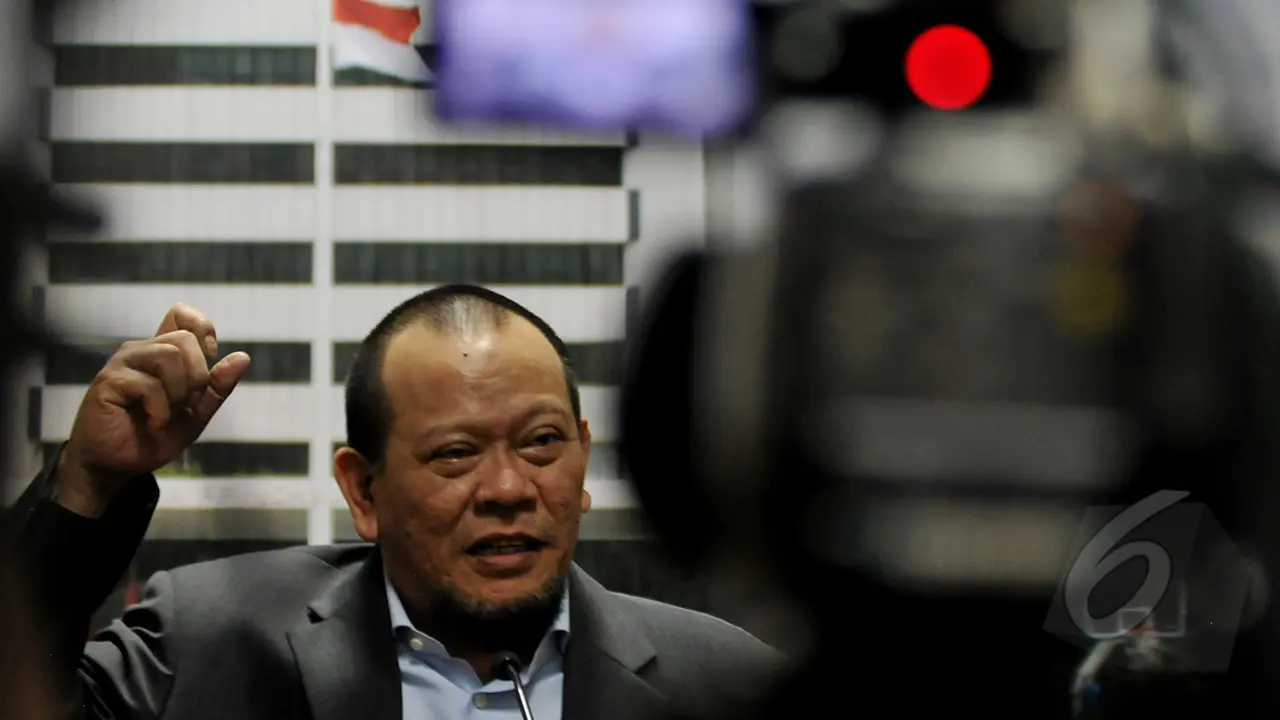 Dibekukan, Ketua Umum PSSI Datangi Kantor Menpora