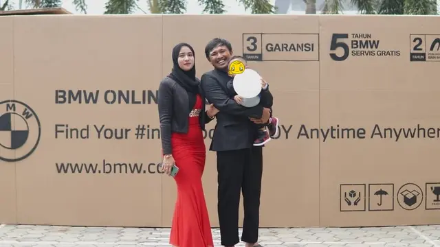 Viral Pengusaha Beri Kado Mobil Anaknya yang Masih Balita, Ini 6 Potretnya
