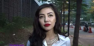 Penampilan Puteri Indonesia 2015 yang memakai bikin di pulau Bali menimbulkan pro dan kontra dari para netizen. Tetapi menurut Bella Shofie, tidak ada yang salah dengan bikini yang digunakan oleh Puteri Indonesia tersebut.