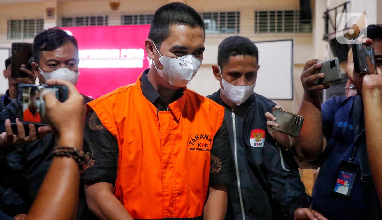 Komisi Pemberantasan Korupsi (KPK) menahan Komisaris Independen Wijaya Karya (Wika) Beton, Dadan Tri Yudianto (DTY) pada hari Selasa. (Liputan6.com/Angga Yuniar)