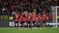 Timnas Spanyol bermain imbang 2-2 kontra Turki pada laga terakhir Grup E kualifikasi Piala Dunia 2026 di Estadio La Cartuja de Sevilla, Rabu (19/11/2025) dini hari WIB. Meski gagal menang, Spanyol tetap berhasil lolos ke putaran final Piala Dunia tahun depan dengan status pemuncak Grup E. (AFP/CRISTINA QUICLER)
