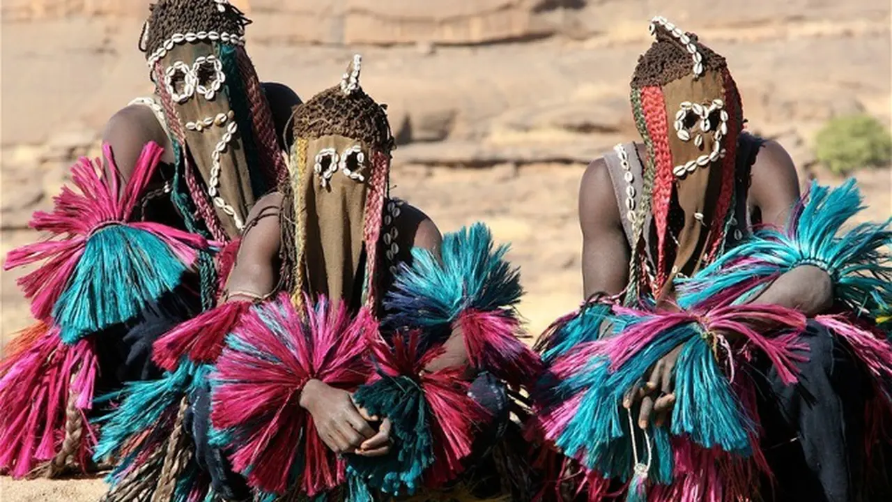 Mengintip Kehidupan Suku Dogon, Penghuni Sahara yang Misterius