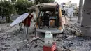 Saat ini, pasca serangan rudal Israel, pasien Rumah Sakit Al-Ahli tak lagi punya tempat dan tanpa mendapat perlindungan maupun perawatan medis. (Omar AL-QATTAA/AFP)