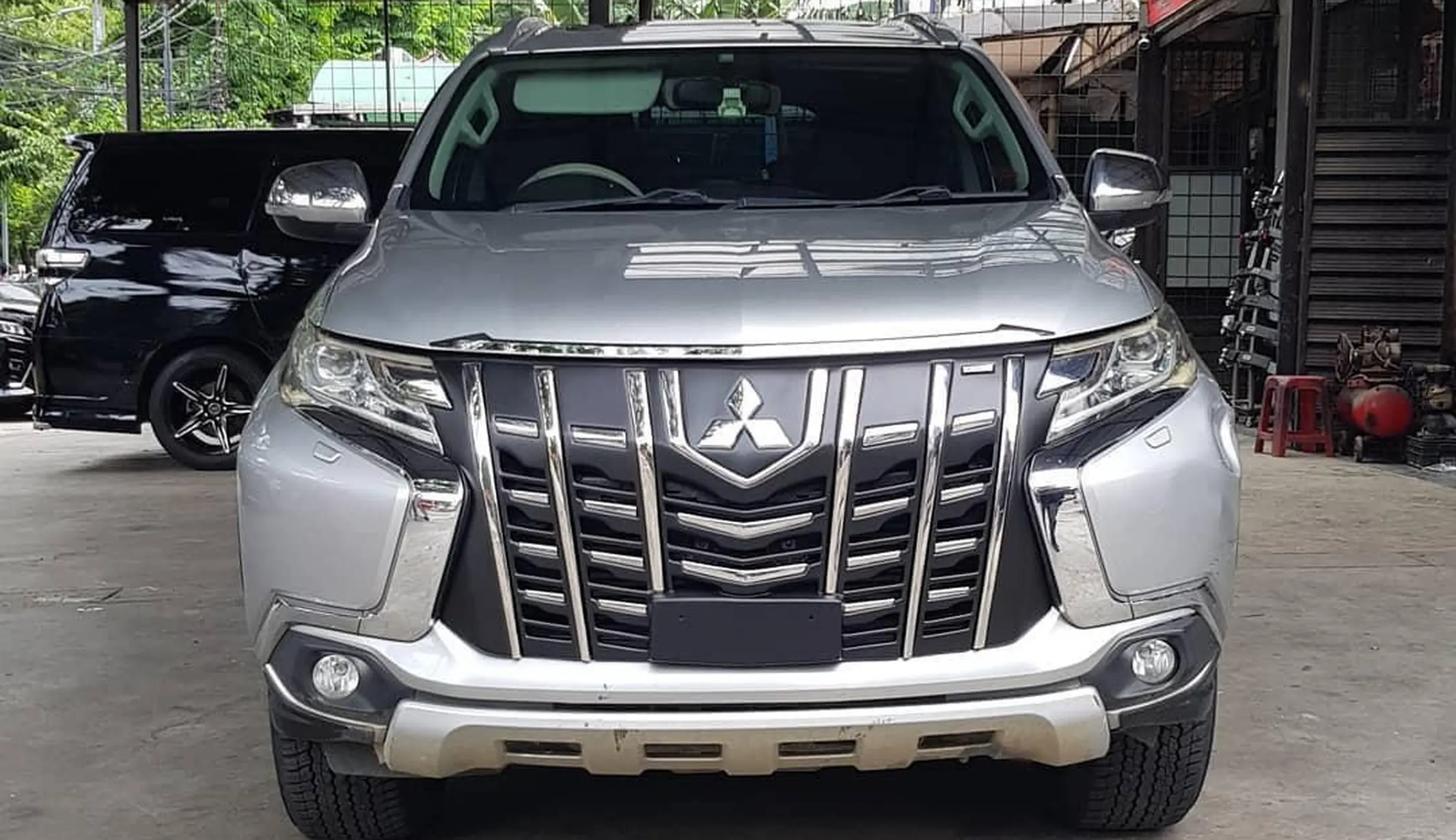 Mengenal Lebih Dekat Velg Alphard: Dari Standar Hingga Modifikasi
