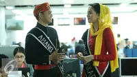 Abang None Jakarta 2016 Taufik Hidayat dan Yasmine Kurnia, saat berkunjung ke Redaksi Liputan6. Foto: (Liputan6.com/Father Rozaq)  