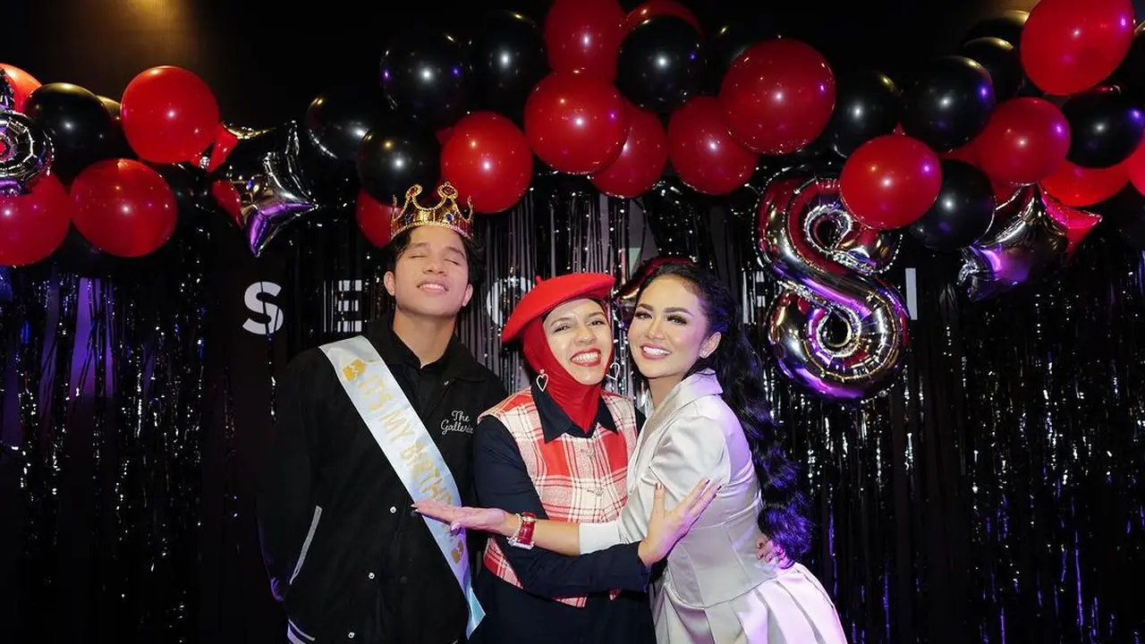 Dirayakan Keluarga Besar, Ulang Tahun Fateh Halilintar yang ke-18 Turut Dihadiri Ashanty dan Kris Dayanti