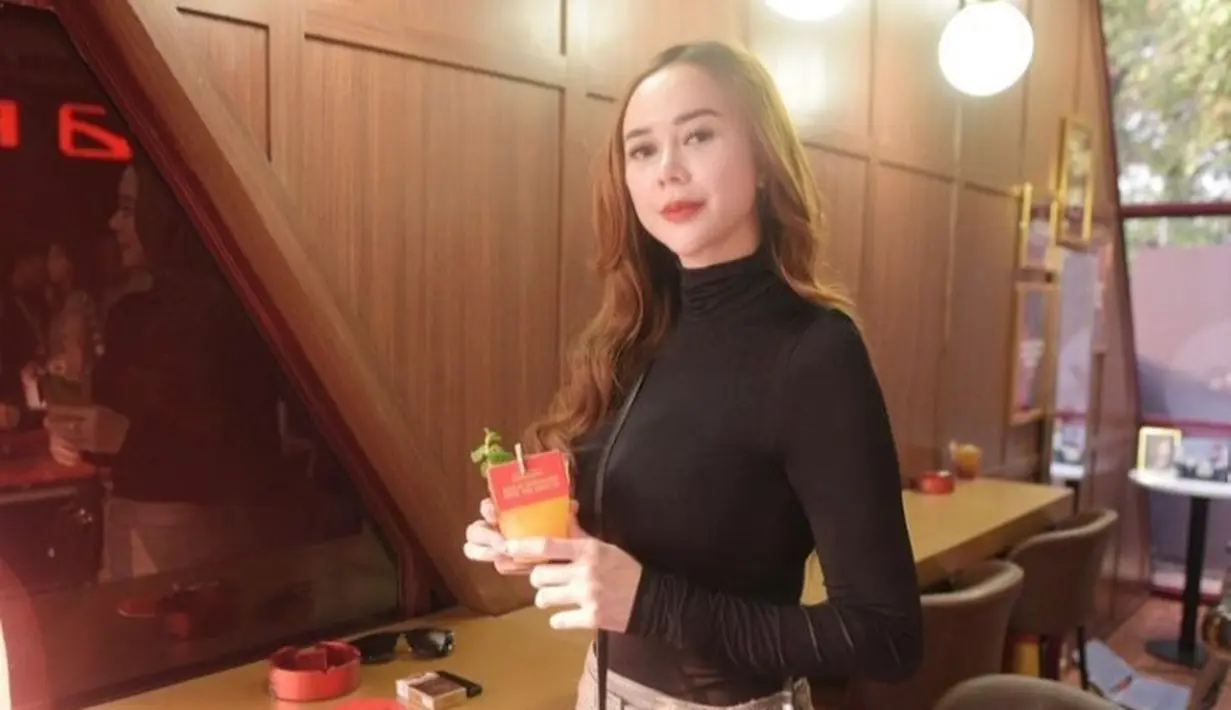 Aura Kasih tampil stunning [Instagram/aurakasih]