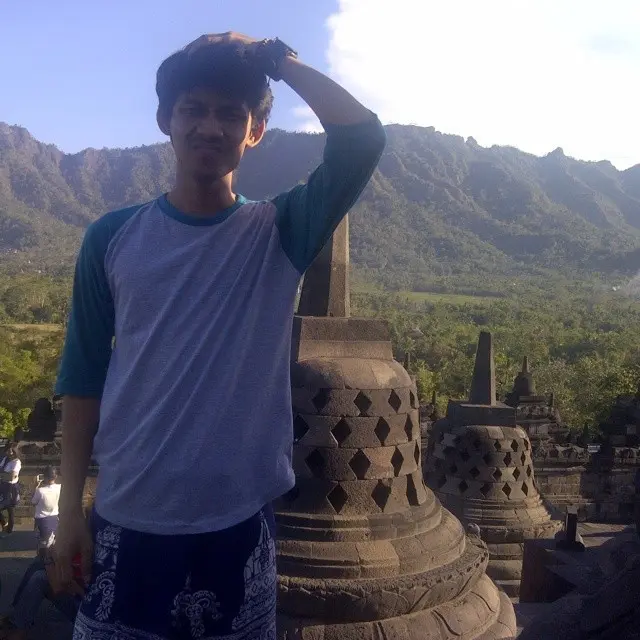 Potret Renaldi Mantan Pacar Pertama Ayu Ting Ting