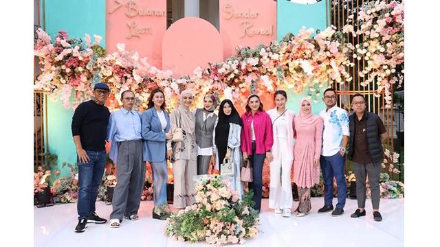 8 Potret Tamu Artis di Gender Reveal Lesti Kejora, Geng Mamayu Bak Bridesmaid
