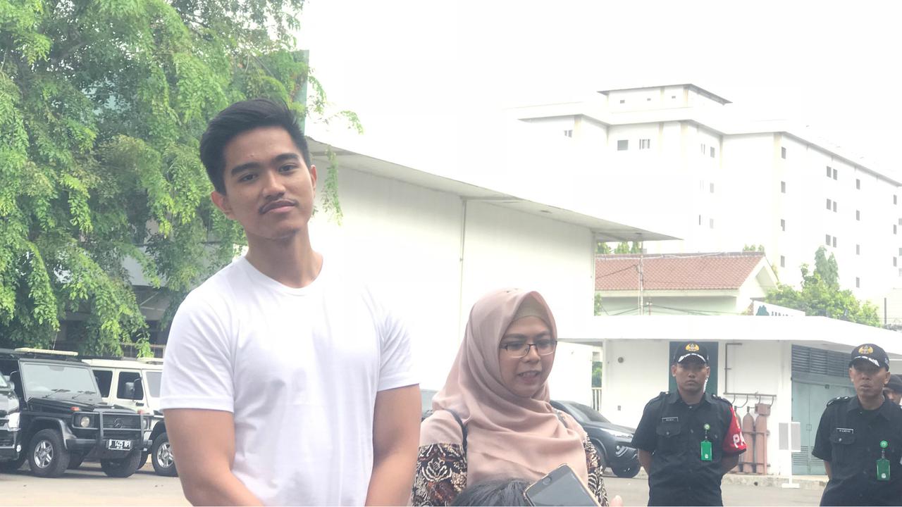 Putra Presiden Jokowi, Kaesang Pangarep dan putri Ma'ruf Amin, Haniatunnisa di RSPAD Gatot Soebroto, Jakarta.