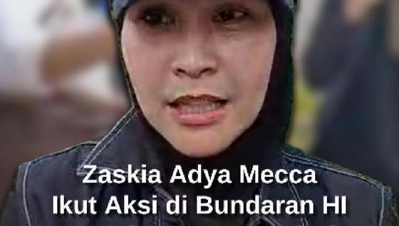 Artis Zaskia Adya Mecca Ikut Demo di Bundaran HI, Bagikan Makan Gratis & Bawa 3 Ambulans