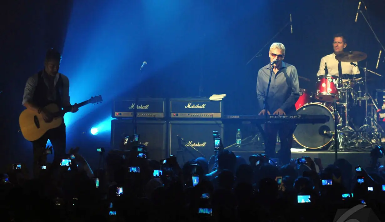 Sekitar 90 menit, MLTR menghangatkan suasana dengan hits-hits romantis band aliran sweet pop ini, Jakarta, Rabu (7/1/2015). (Liputan6.com/Panji Diksana)