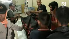Seorang bocah kelas 3 SMP yang hanyut terbawa arus akibat sungai meluap, akhirnya ditemukan. Korban meninggal dunia dan ditemukan di pesisir pantai Padang.