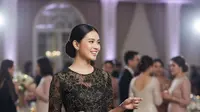 9 Model Dress Batik Brokat Warna Gelap Pilihan untuk Acara Formal, Tampil Memukau di 2025